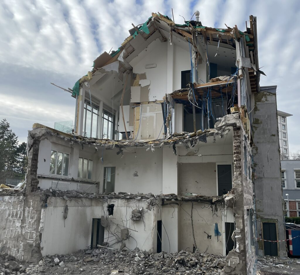Gebäude während eines Umbaus